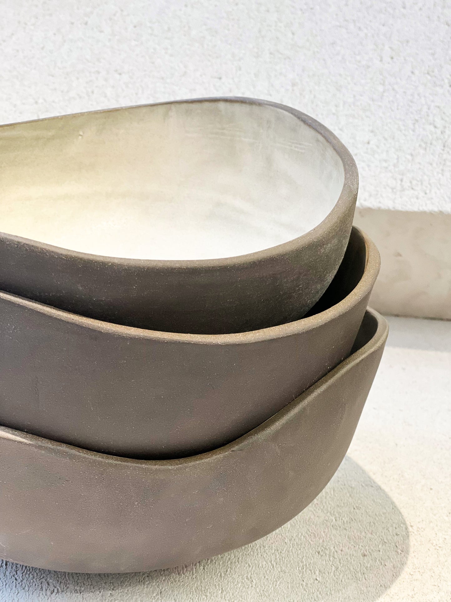 Bļoda ar liektu malu